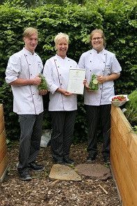 Angela und Auszubildende 2019