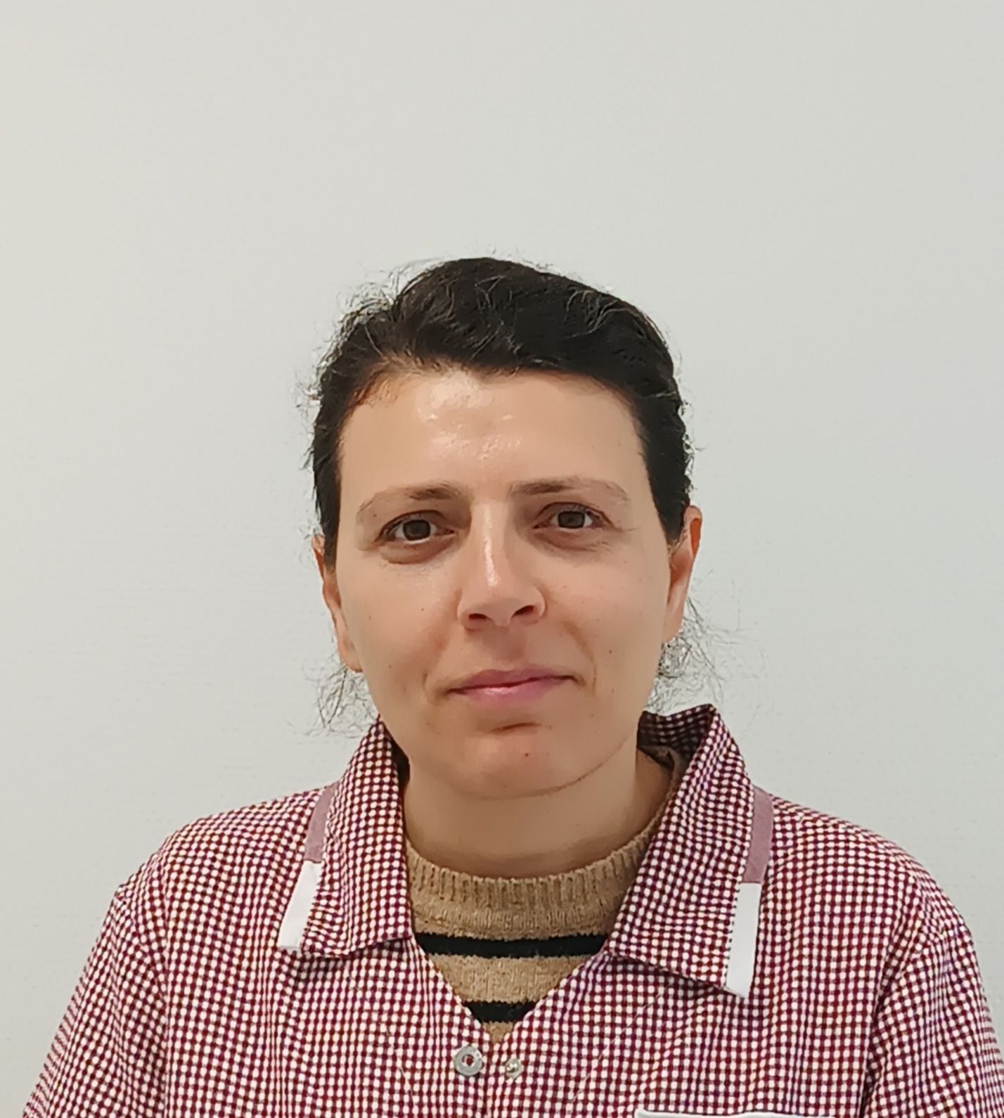 Service Mitarbeiterin der Küche Özlem Zamlut