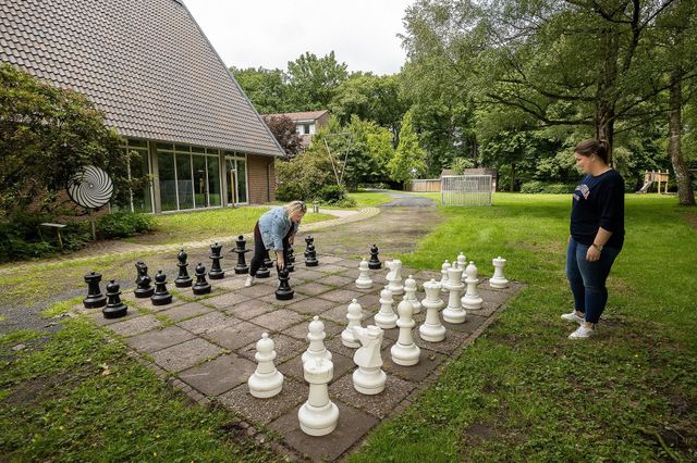 Menschengroßes Schachspiel