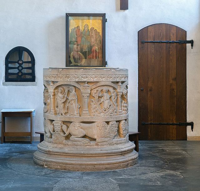 Taufstein der Pfarrgemeinde St. Bonifatius